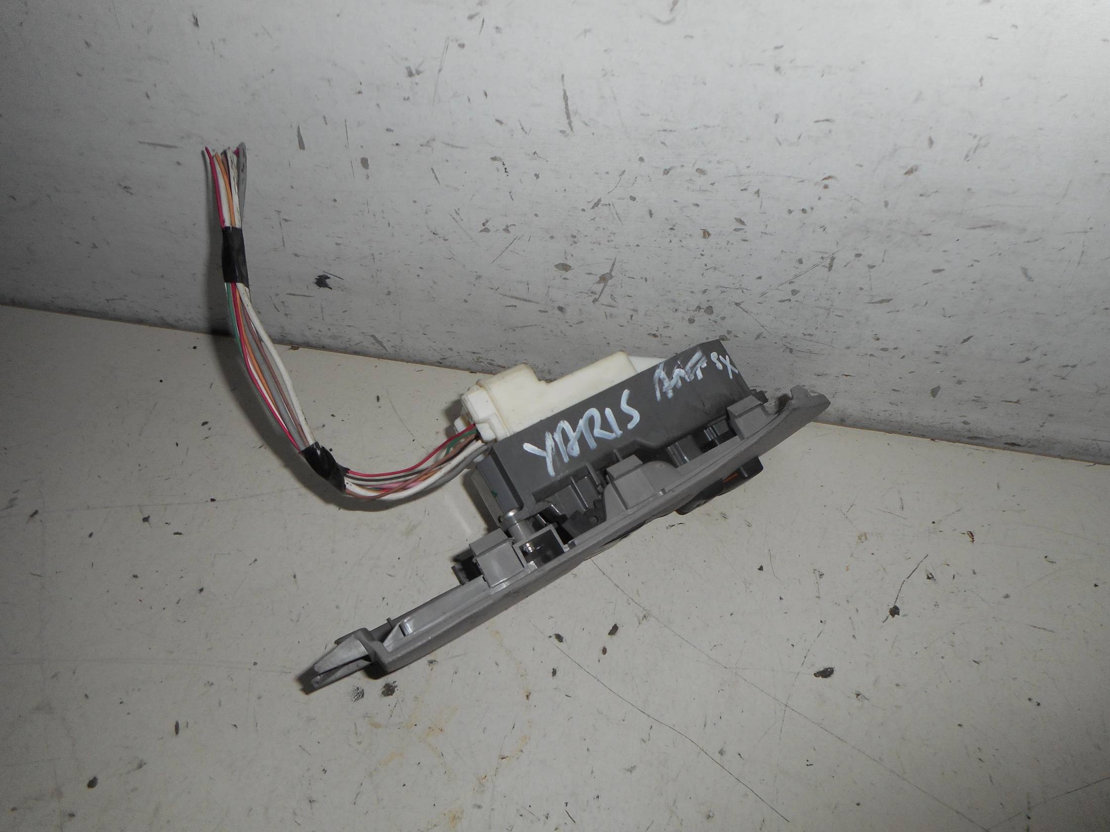 Interruttore alzacristalli porta ant.